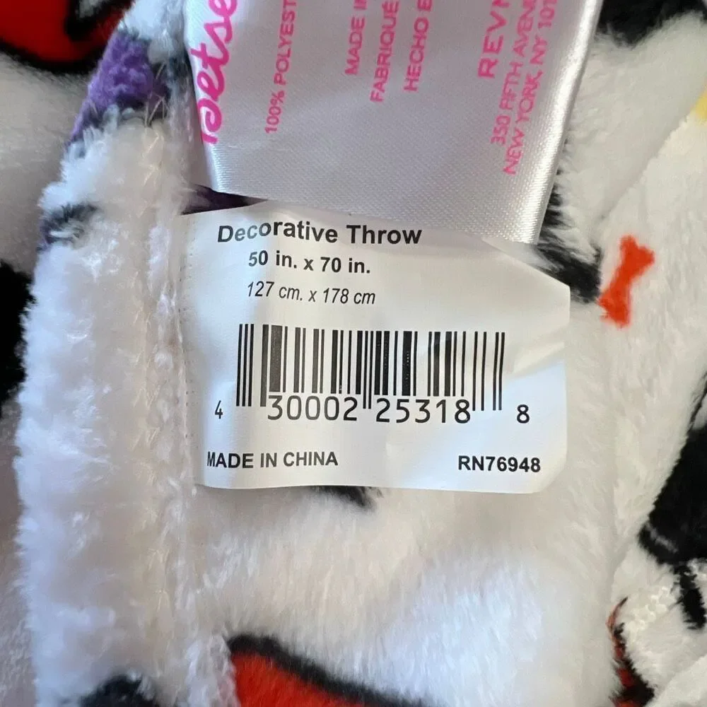 NWT BETSEYVILLE BETSEY JOHNSON‎ Halloween Plush Throw Blanket w/Hanger 50x70 New